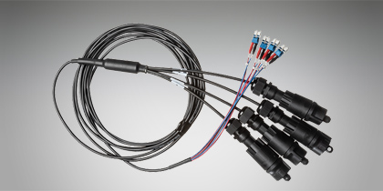 Hybrid and Fiber-Only Jumpers for Small Cell 5G mmWave Radio Deployments